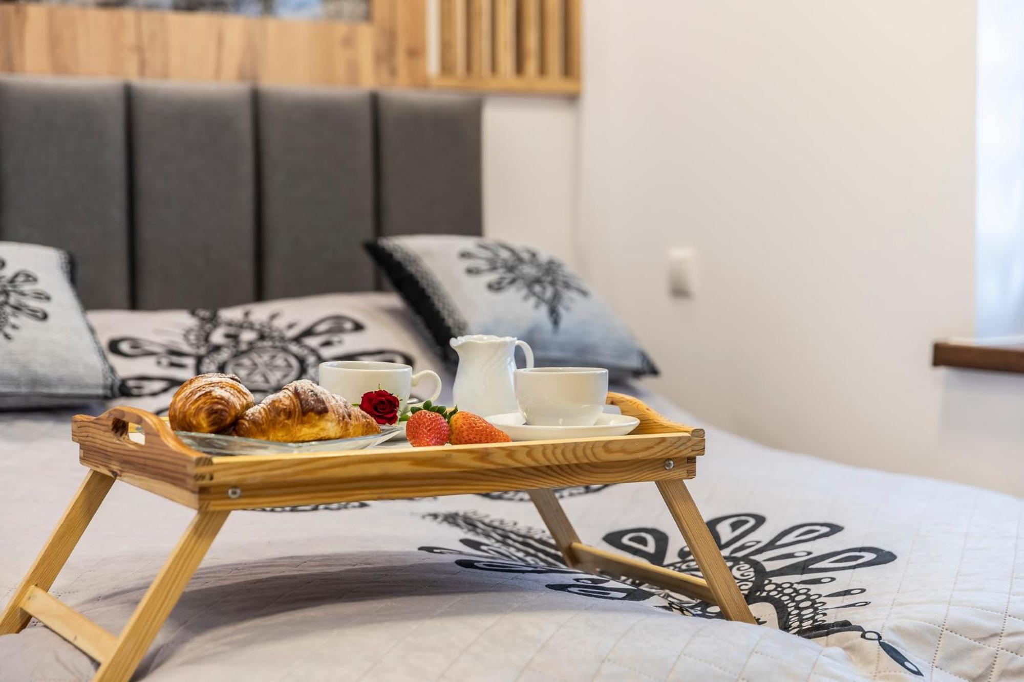 Apartament Tatravika Z Basenem I Widokiem コシチェリスコ エクステリア 写真